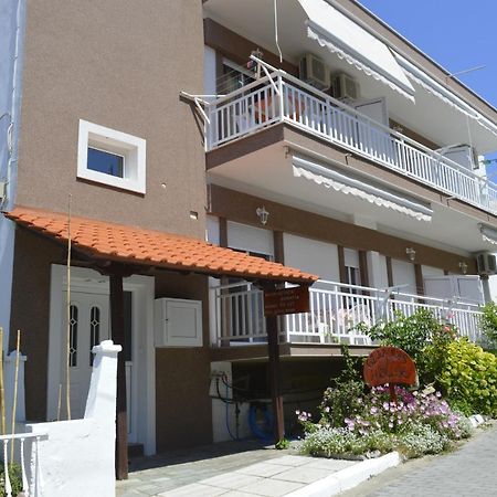 Giannas House Aparthotel Sarti Buitenkant foto