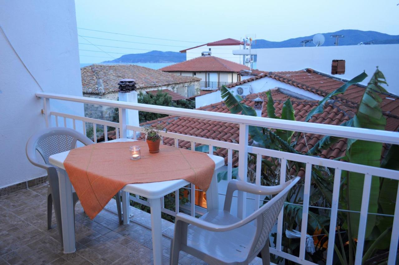 Giannas House Aparthotel Sarti Buitenkant foto
